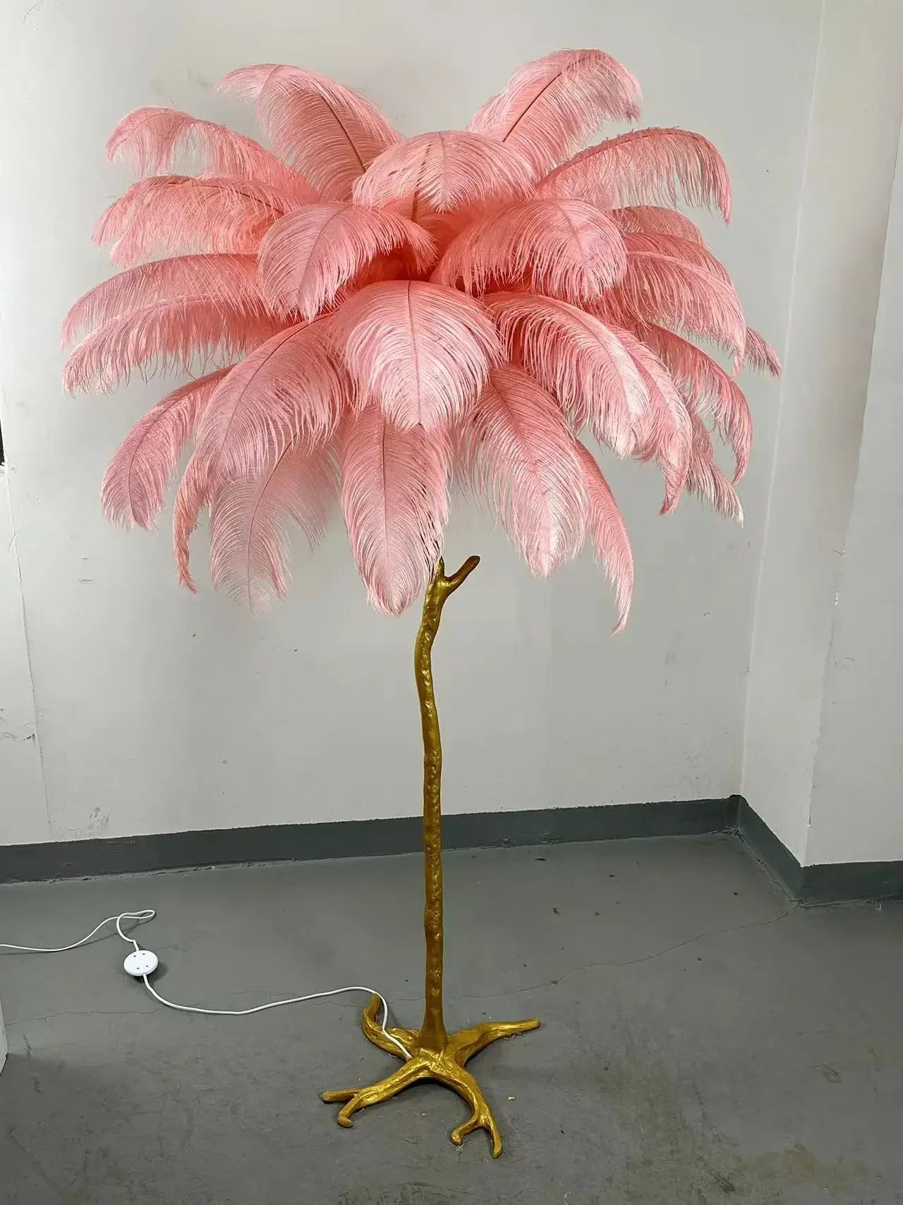 Modern LED Ostrich Feather Floor Lamp – Art Deco Standing Light for Living Room, Hotel, and Lounge Spaces