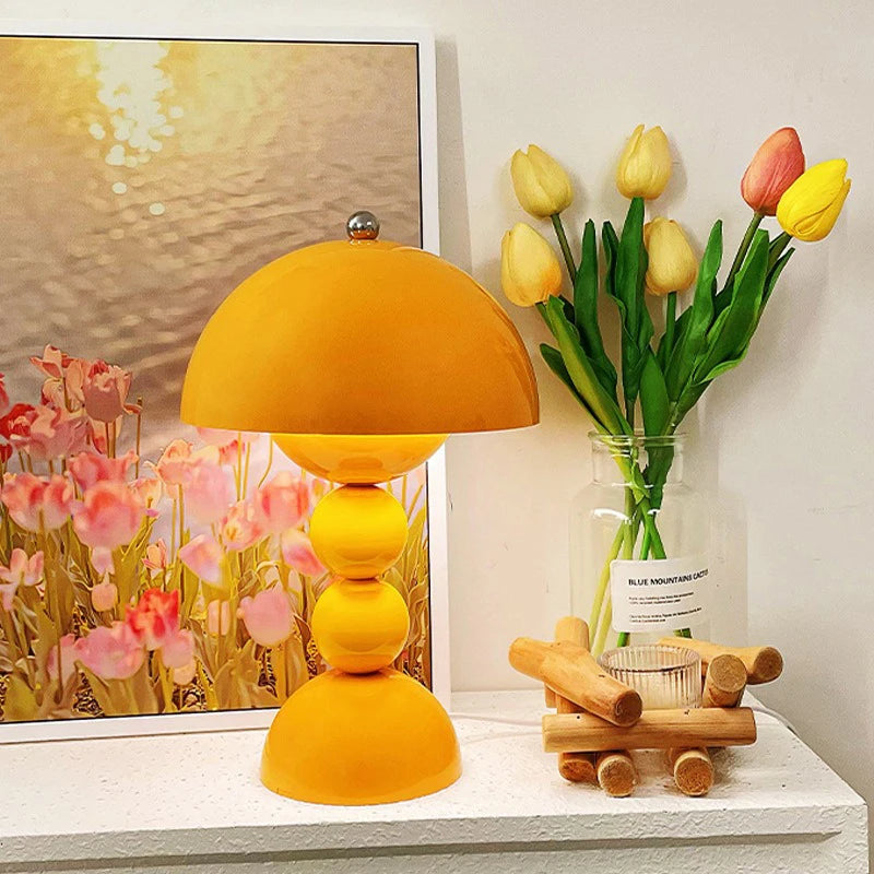 LED Flower Bud Table Lamp – Dimmable Nordic Bedside and Desk Light with USB Power for Bedroom and Home Decoration