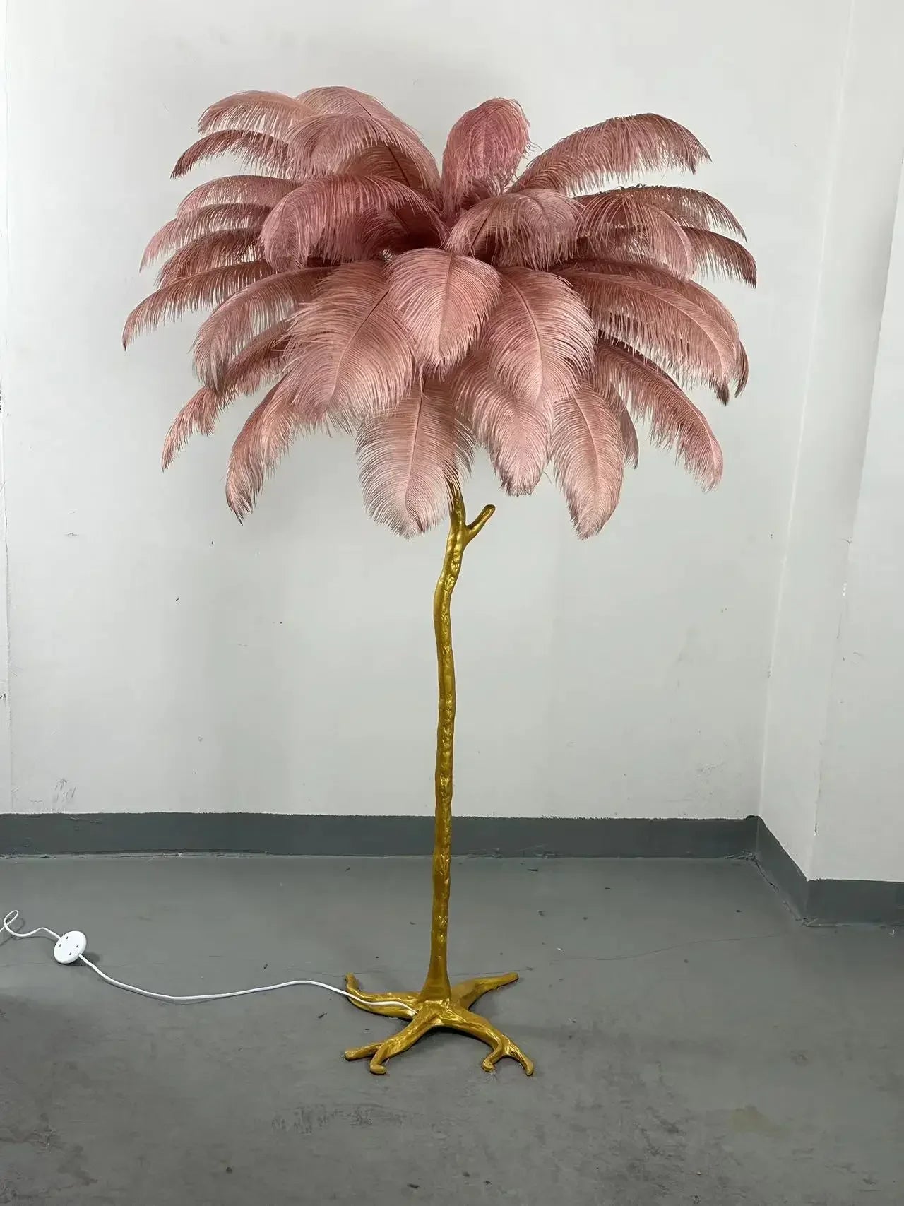 Modern LED Ostrich Feather Floor Lamp – Art Deco Standing Light for Living Room, Hotel, and Lounge Spaces