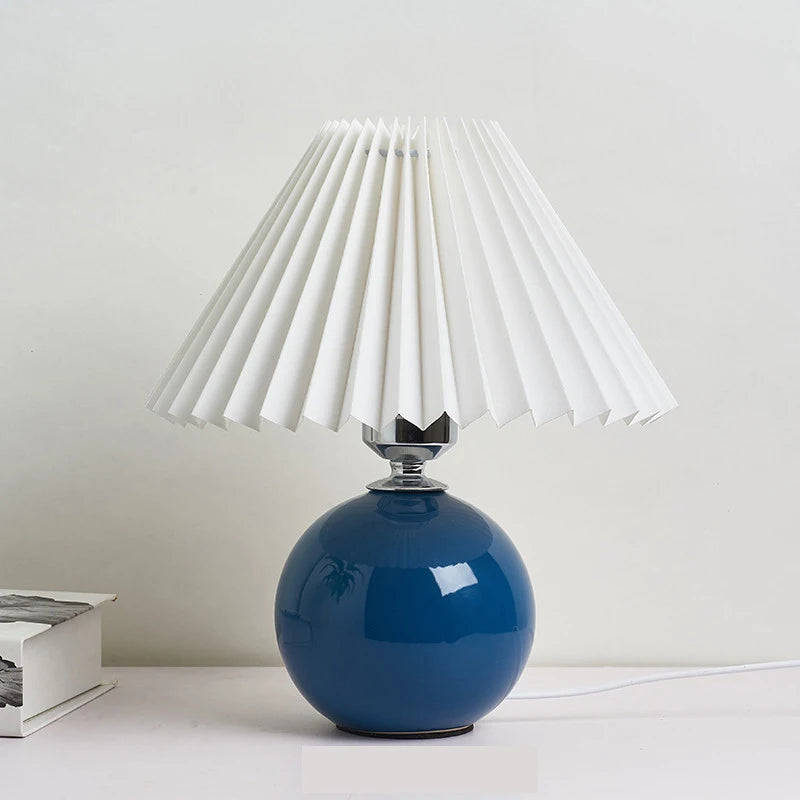 Vintage Pleated Table Lamp – Ceramic Base with LED E27 Tricolor Bulb for Bedroom Decorative Night Lighting