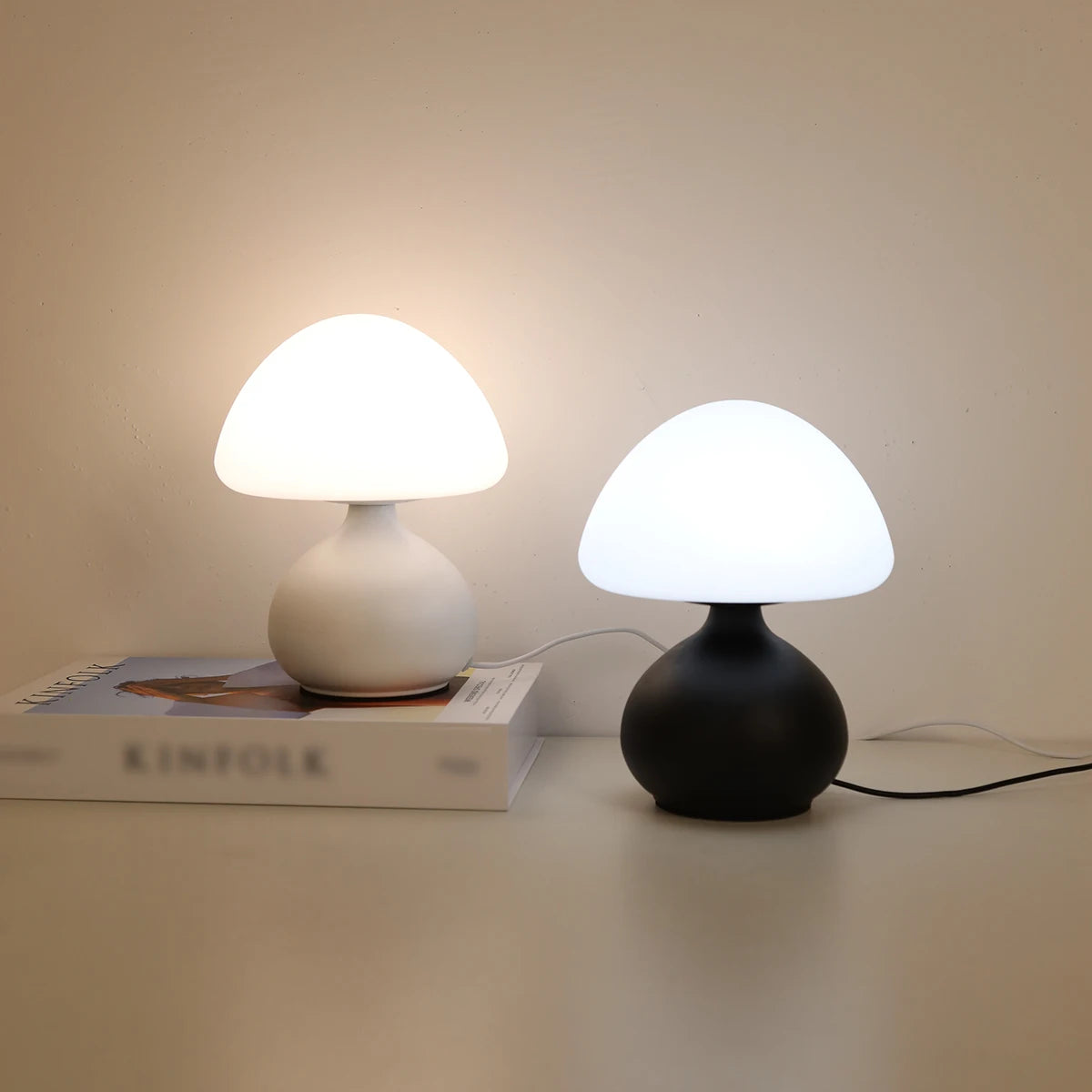 Modern Minimalist Mushroom Table Lamp – Three-Color Switching and Infinite Dimming Atmosphere Light for Home Decor