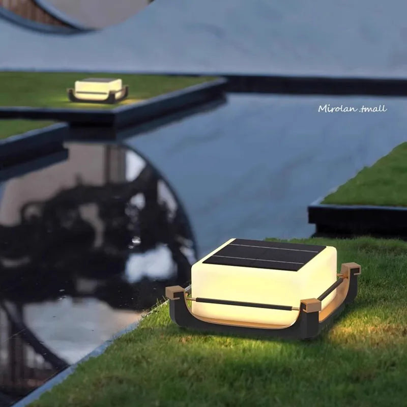 Outdoor Courtyard LED Solar Lawn Light – IP65 Waterproof Pillar &amp; Fence Post Lamp for Garden, Path & Villa Lighting