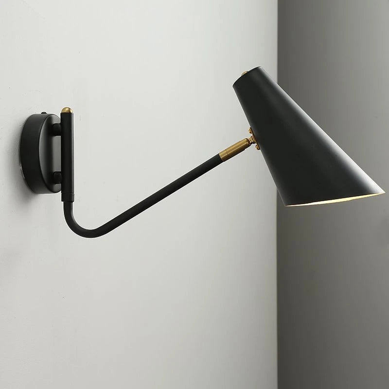 Adjustable Long-Arm LED Wall Lamp – American Modern Plug-In Sconce for Bedside, Study, and Interior Home Décor Lighting