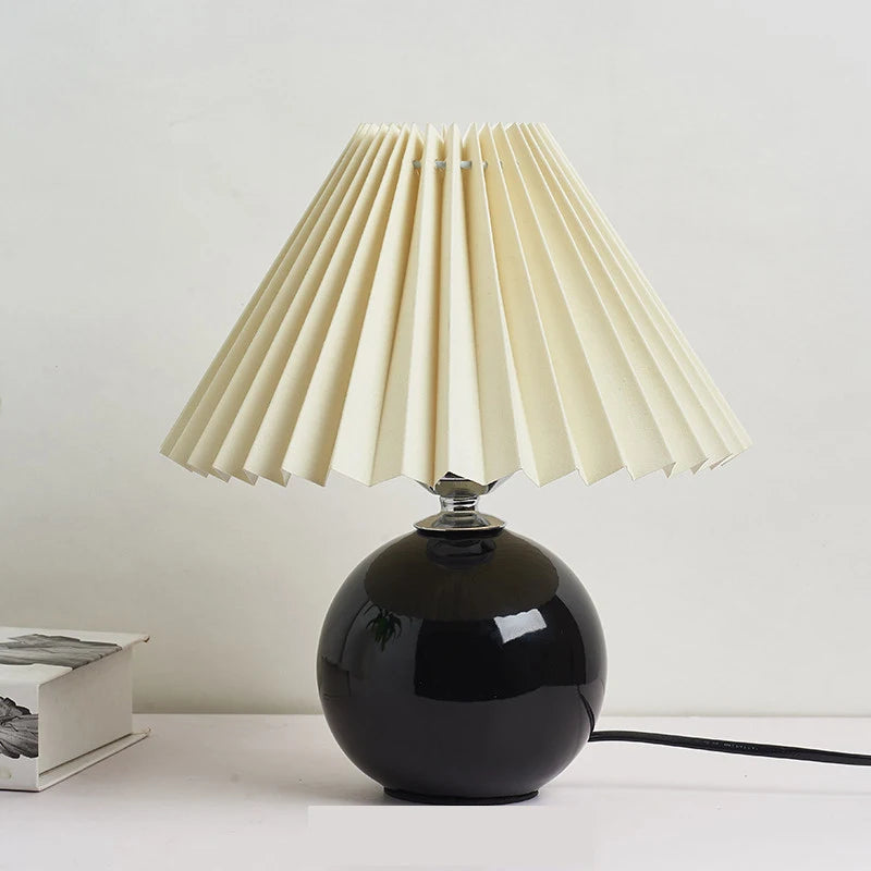 Vintage Pleated Table Lamp – Ceramic Base with LED E27 Tricolor Bulb for Bedroom Decorative Night Lighting
