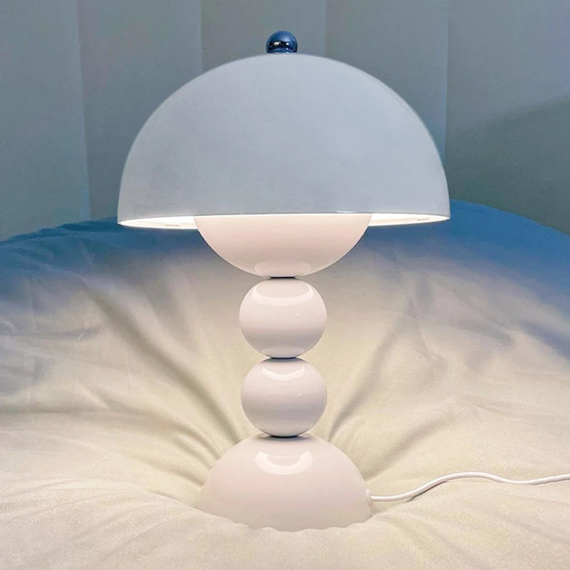 LED Flower Bud Table Lamp – Dimmable Nordic Bedside and Desk Light with USB Power for Bedroom and Home Decoration