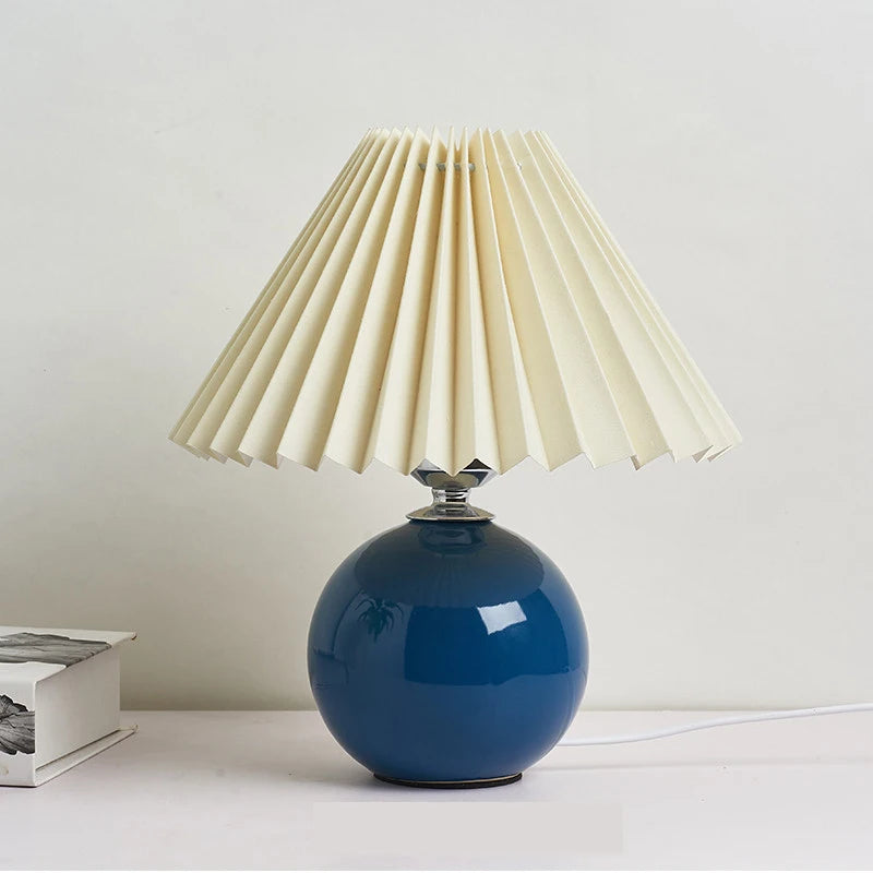 Vintage Pleated Table Lamp – Ceramic Base with LED E27 Tricolor Bulb for Bedroom Decorative Night Lighting