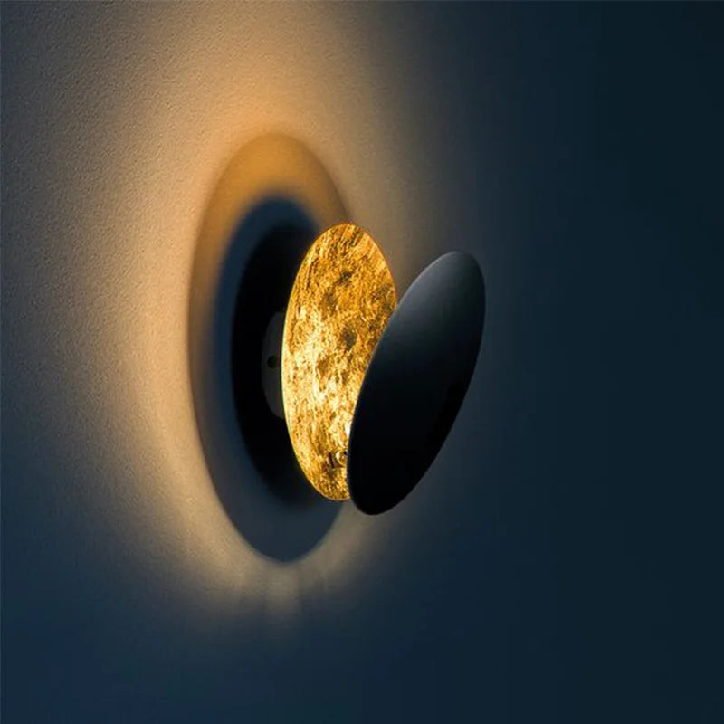 Nordic Solar Eclipse Wall Lamp – Moon-Inspired Metal Sconce for Bedroom, Aisle, and Study Décor