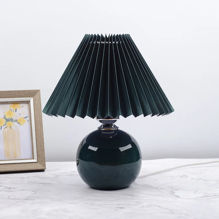 Vintage Pleated Table Lamp – Ceramic Base with LED E27 Tricolor Bulb for Bedroom Decorative Night Lighting