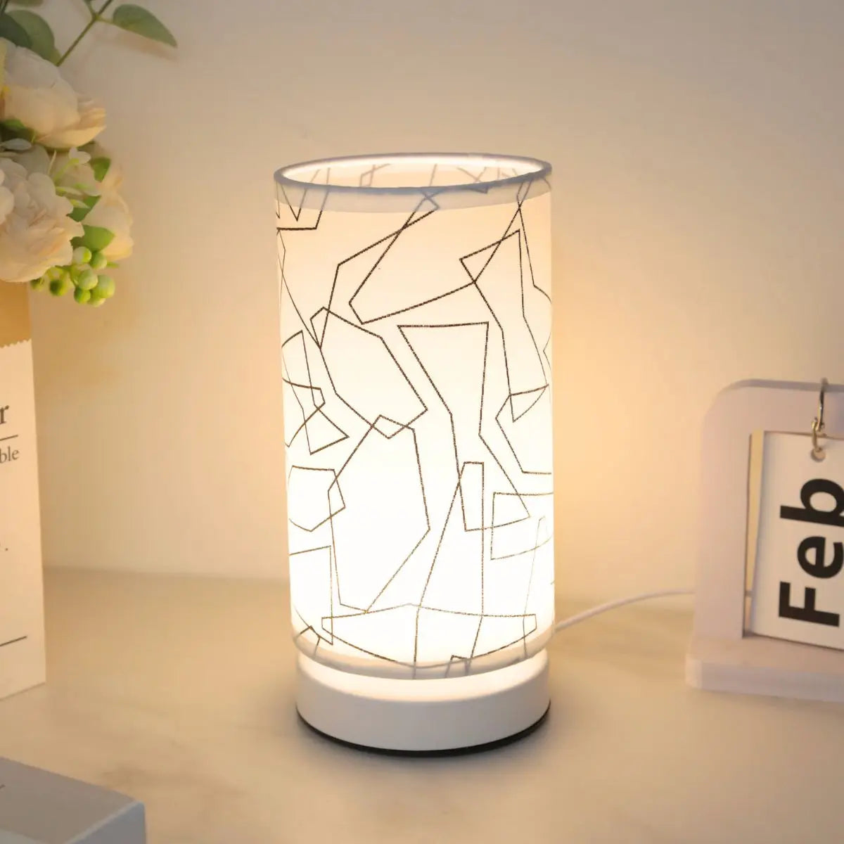 Modern Cylindrical Fabric USB Desk Lamp – Minimalist Bedside and Living Room Decorative Table Light