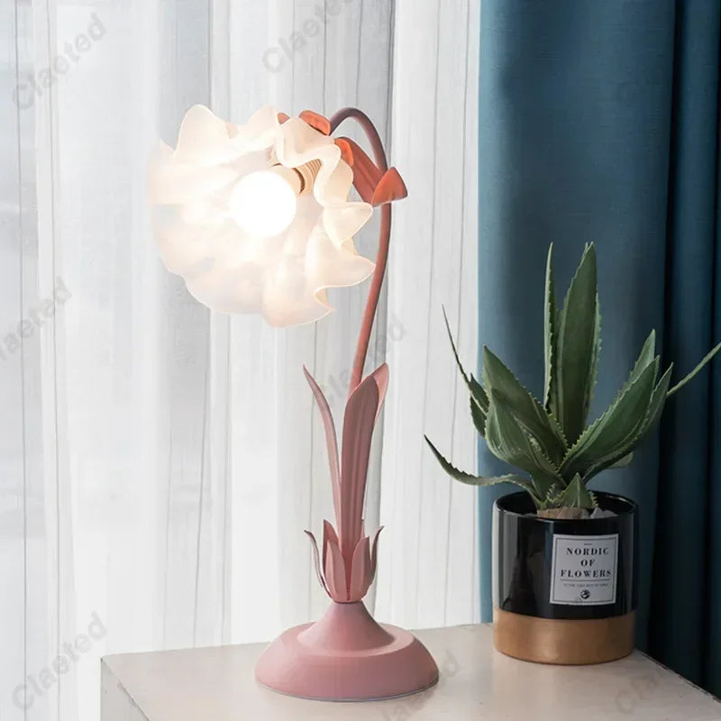 Lampe de bureau rétro française romantique à fleurs – Lampe de chevet champêtre style crème pour une chambre vintage