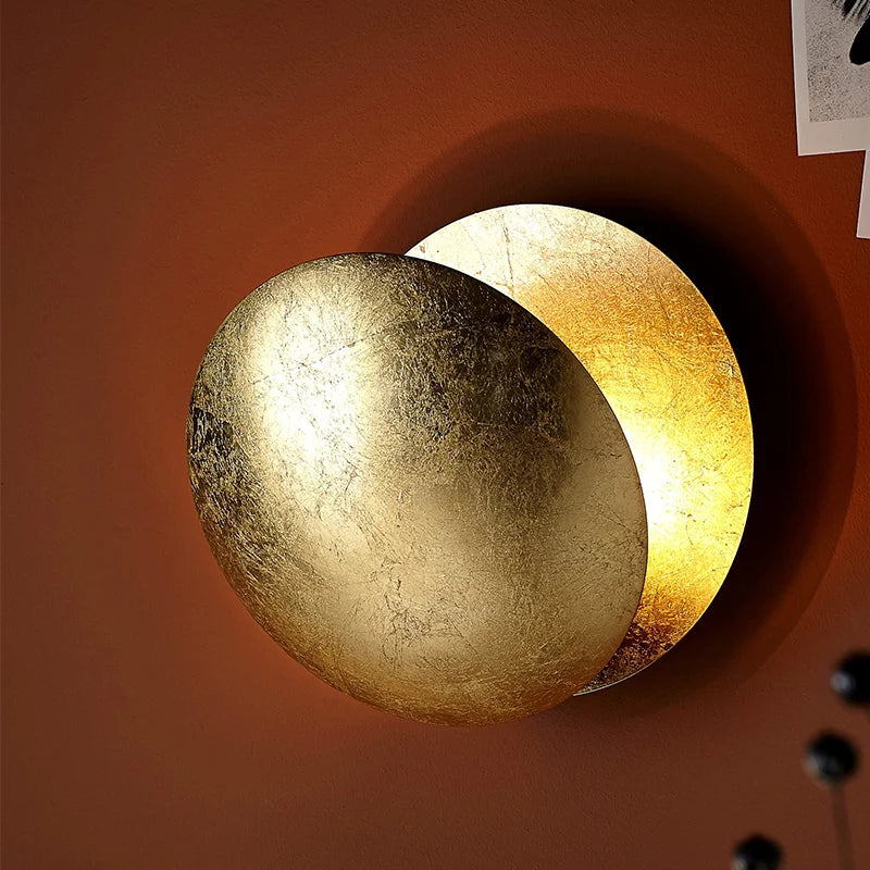 Nordic Solar Eclipse Wall Lamp – Moon-Inspired Metal Sconce for Bedroom, Aisle, and Study Décor
