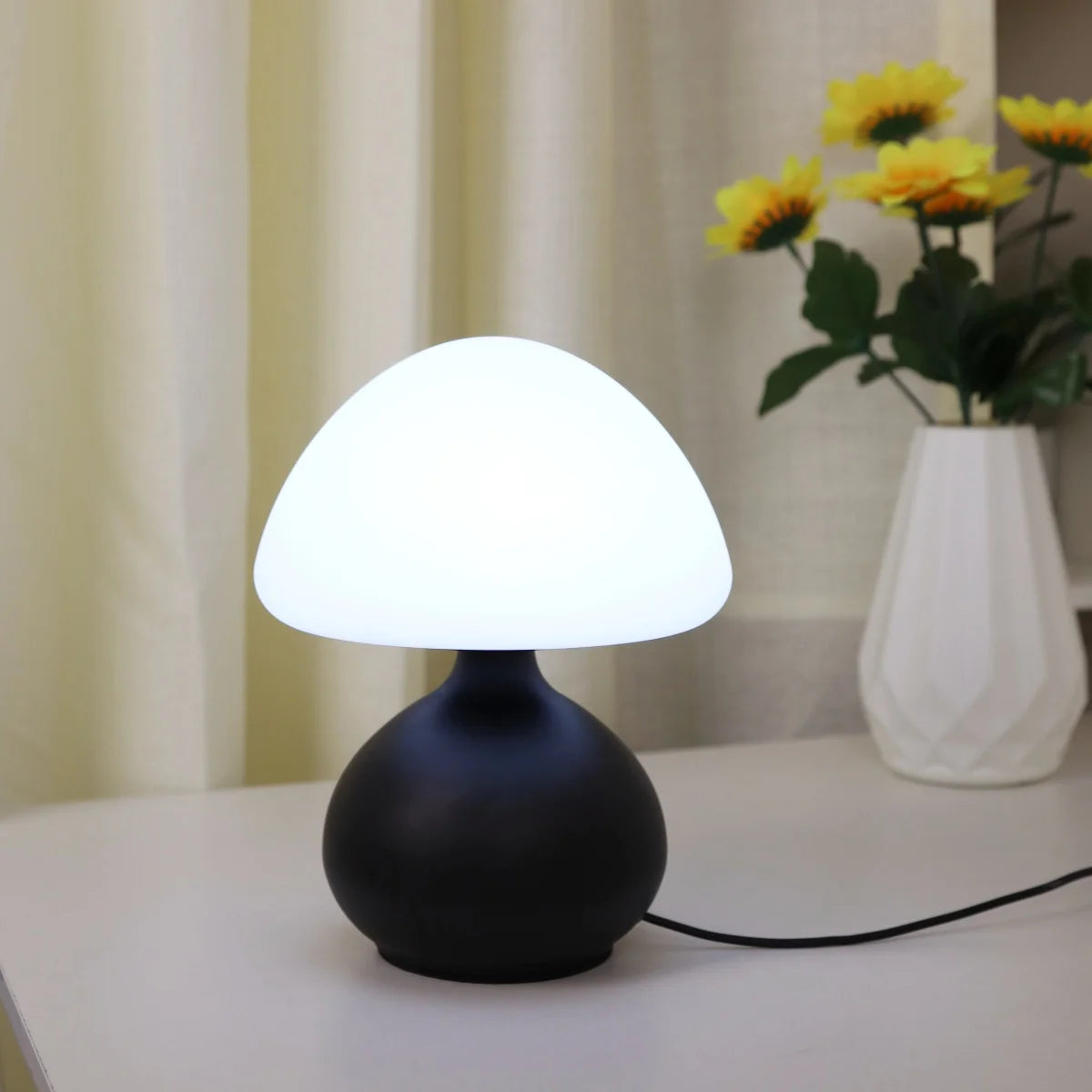 Modern Minimalist Mushroom Table Lamp – Three-Color Switching and Infinite Dimming Atmosphere Light for Home Decor