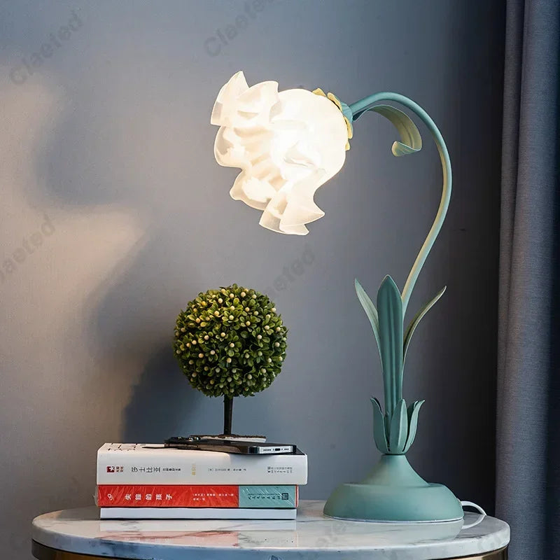 Lampe de bureau rétro française romantique à fleurs – Lampe de chevet champêtre style crème pour une chambre vintage