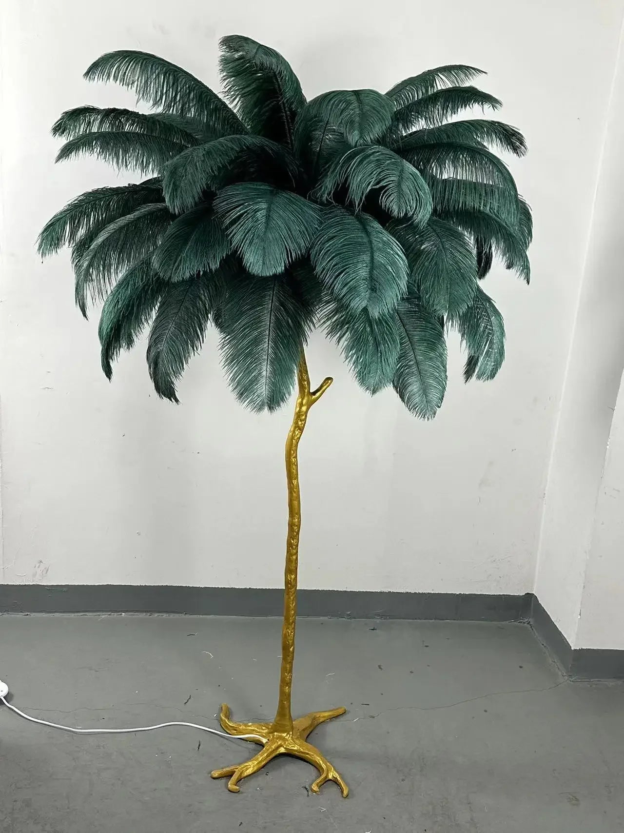 Modern LED Ostrich Feather Floor Lamp – Art Deco Standing Light for Living Room, Hotel, and Lounge Spaces