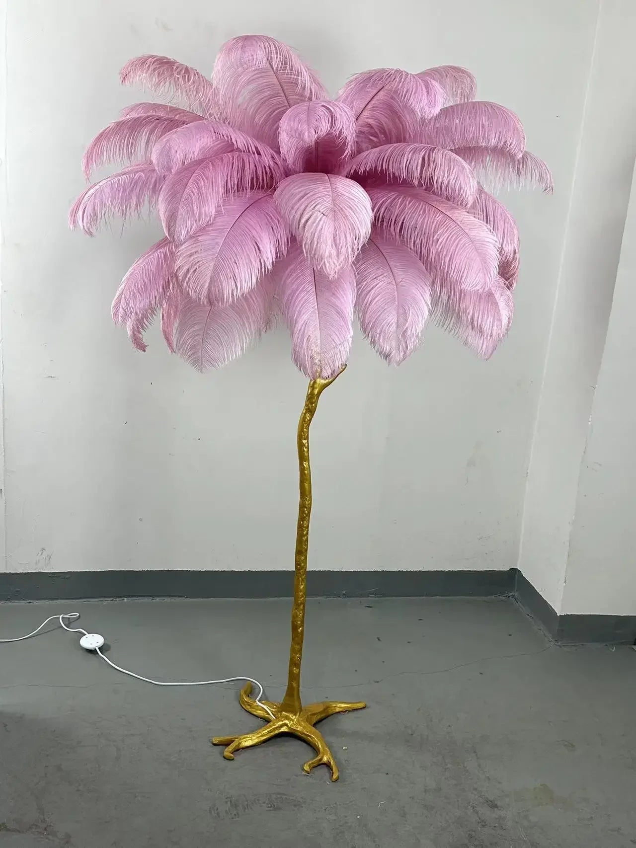 Modern LED Ostrich Feather Floor Lamp – Art Deco Standing Light for Living Room, Hotel, and Lounge Spaces