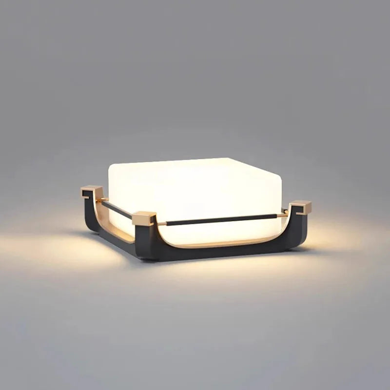 Outdoor Courtyard LED Solar Lawn Light – IP65 Waterproof Pillar &amp; Fence Post Lamp for Garden, Path & Villa Lighting