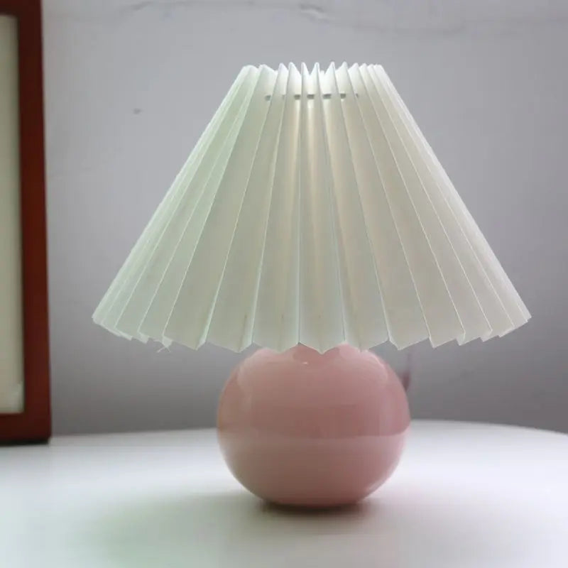 Vintage Pleated Table Lamp – Ceramic Base with LED E27 Tricolor Bulb for Bedroom Decorative Night Lighting