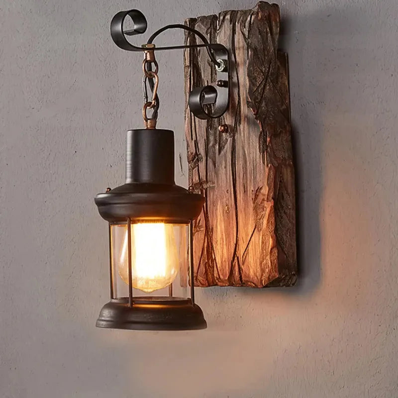 Vintage Industrial Wood and Iron Wall Sconce – Rustic Decorative Lighting for Corridors, Lofts, Bars, and Bedroom Walls